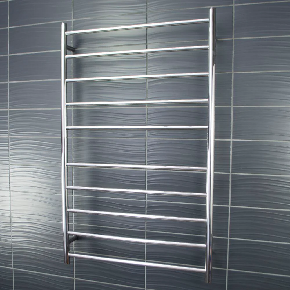 Radiant Heated Round Ladder 750 x 1200mm - Mirror Polished