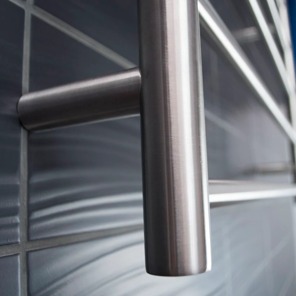 Radiant Low Voltage Heated Round Ladder 600 x 800mm - Brushed Satin - Image 2
