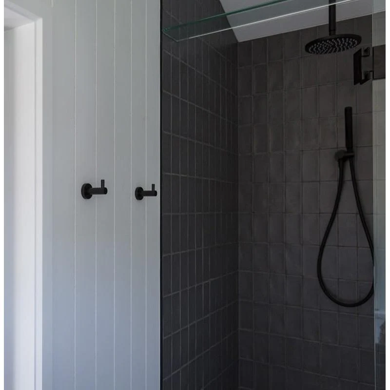 Meir Round Shower on Bracket - Black Matte - Image 4